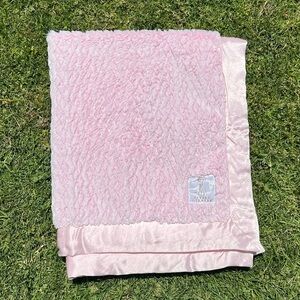 Little Giraffe Luxe Waves Pink Plush Baby Blanket Satin Trim 30 x 35.5 GUC